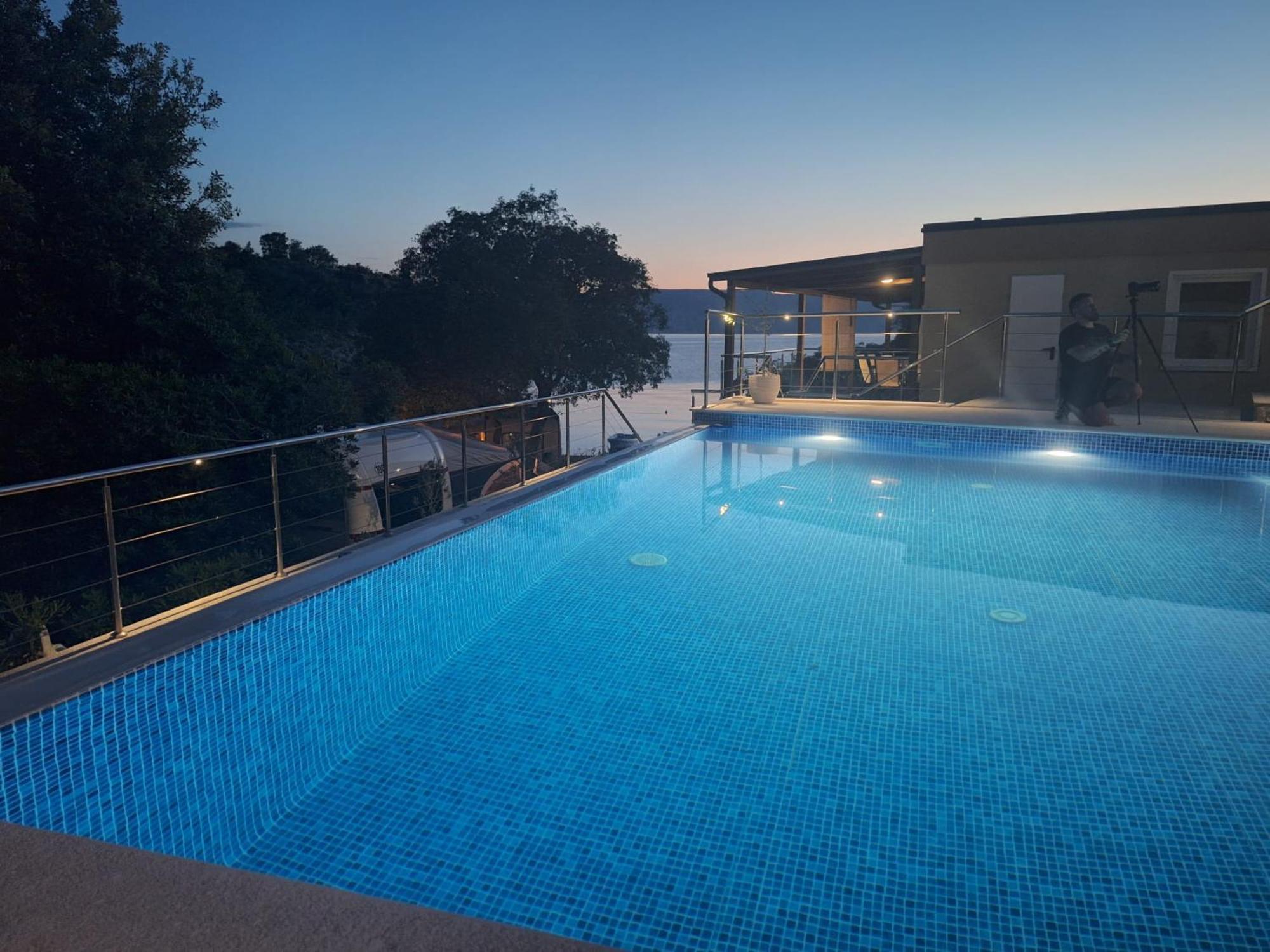 Hotel Boora Glamp Experience & Heated Infinity Pool Senj  Esterno foto