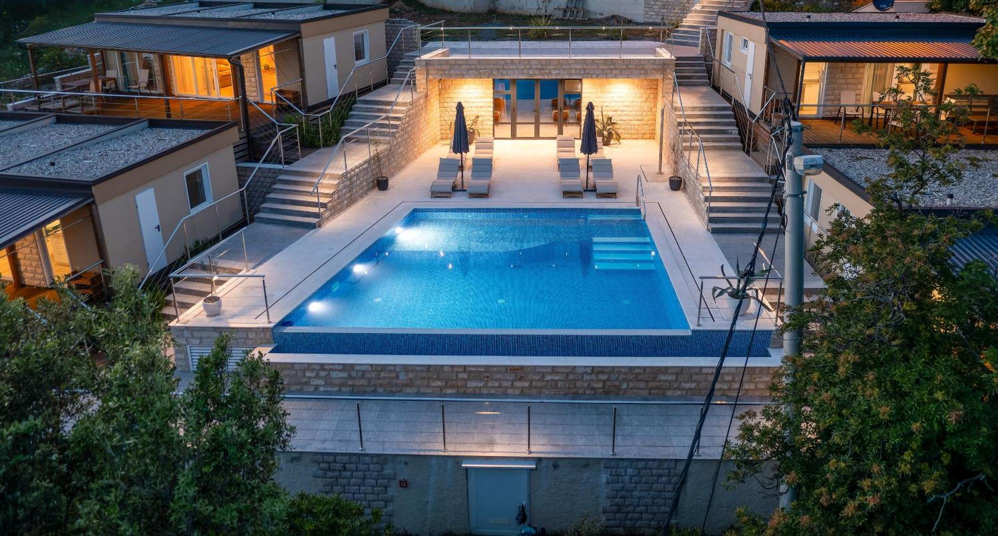 Hotel Boora Glamp Experience & Heated Infinity Pool Senj  Esterno foto