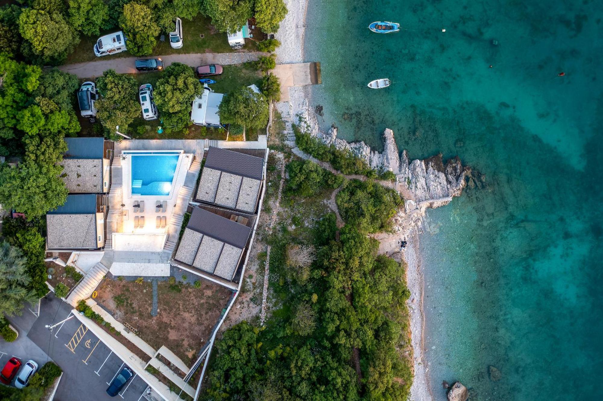 Hotel Boora Glamp Experience & Heated Infinity Pool Senj  Esterno foto