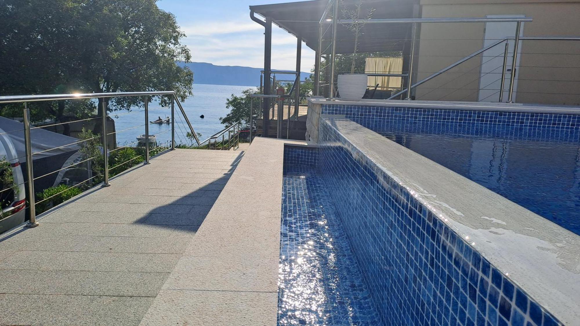 Hotel Boora Glamp Experience & Heated Infinity Pool Senj  Esterno foto
