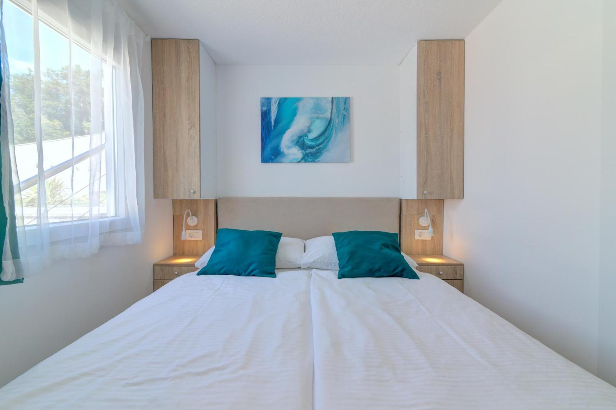 Hotel Boora Glamp Experience & Heated Infinity Pool Senj  Esterno foto