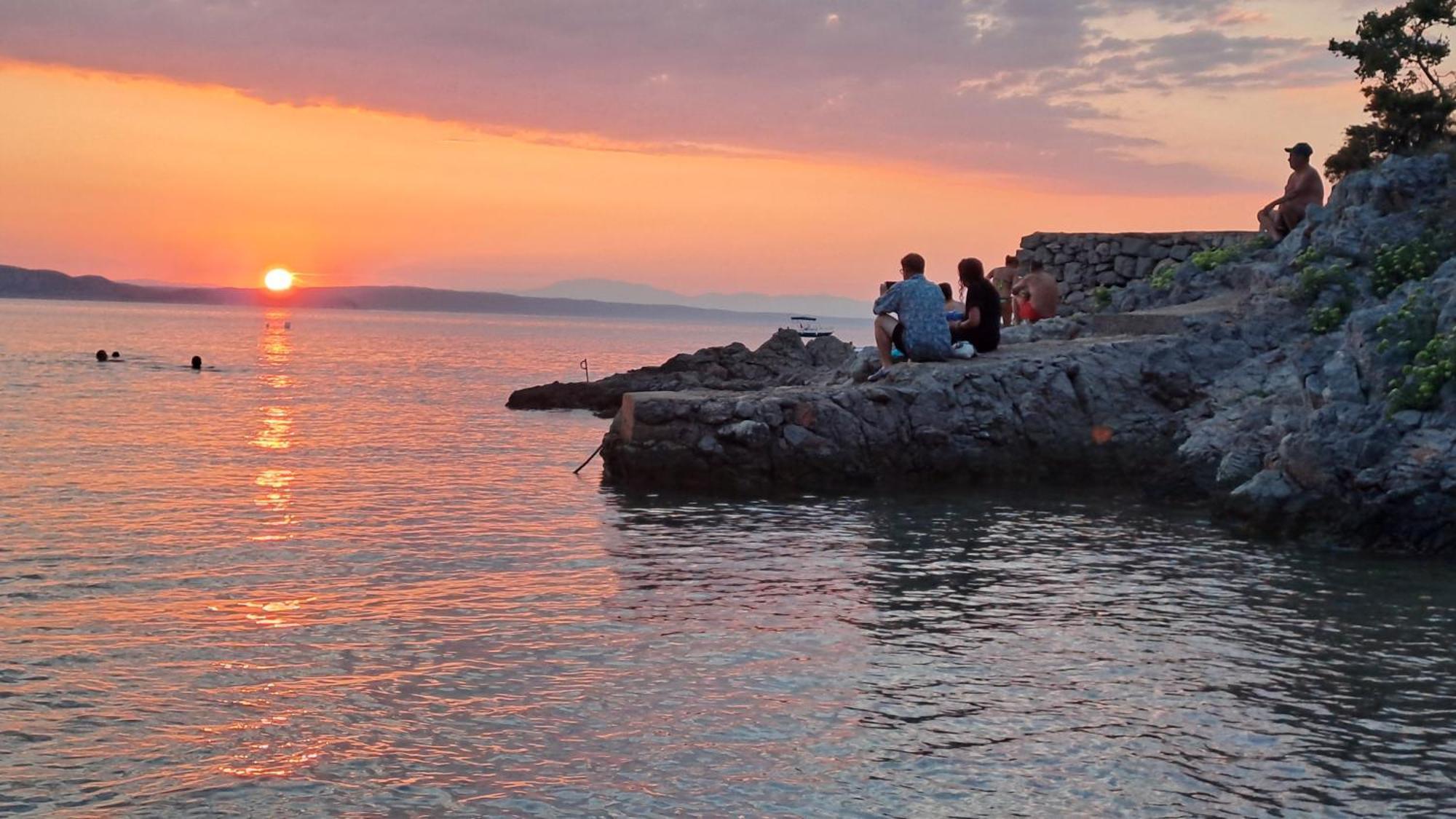 Hotel Boora Glamp Experience & Heated Infinity Pool Senj  Esterno foto